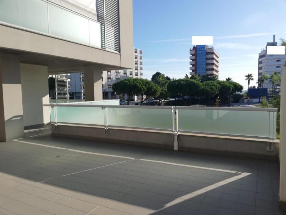 White-Blue Vibes, Seafront 2-Bedroom Apt Montesilvano Exterior photo